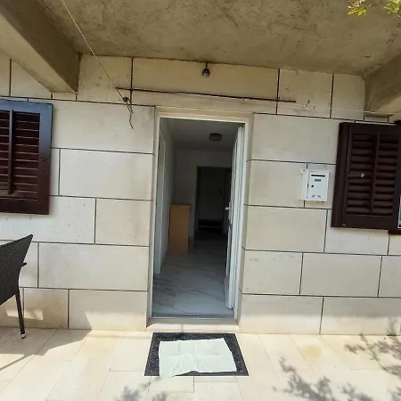 Near The Sea Pucisca